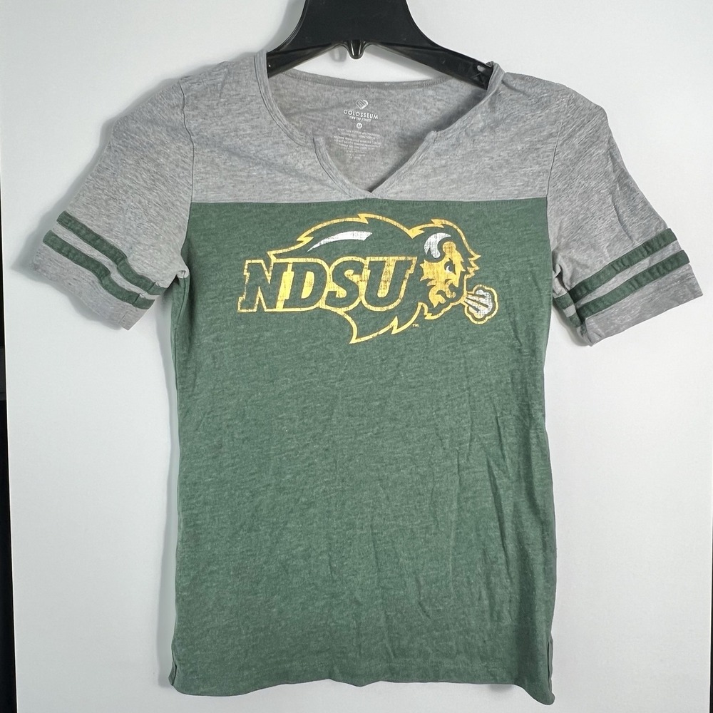 Colosseum Womens Size M NDSU Bison V Neck Game Day Shirt Distressed‎ Style